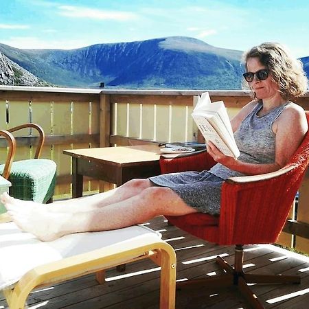 Sjarmerende Hus Med Orkesterplass Til Hav Og Fjell Stave Extérieur photo