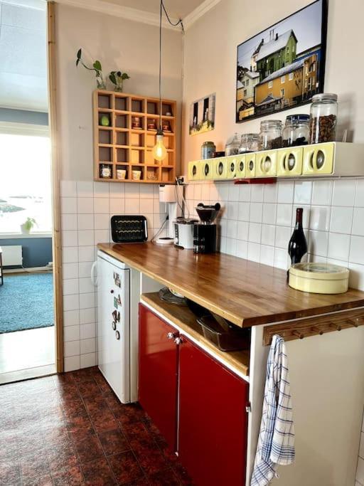 Sjarmerende Hus Med Orkesterplass Til Hav Og Fjell Stave Extérieur photo