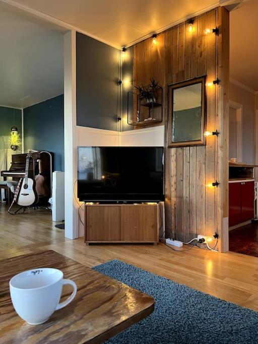 Sjarmerende Hus Med Orkesterplass Til Hav Og Fjell Stave Extérieur photo