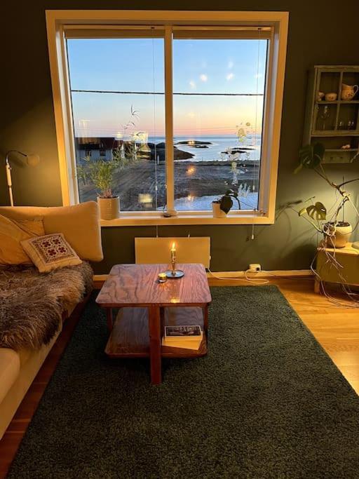 Sjarmerende Hus Med Orkesterplass Til Hav Og Fjell Stave Extérieur photo